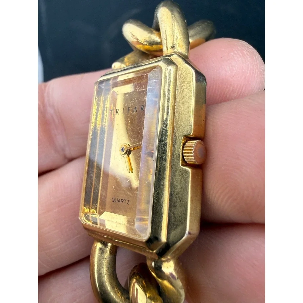 Vintage Trifari Women's Watch Gold Tone Chain Band Untested 6.5